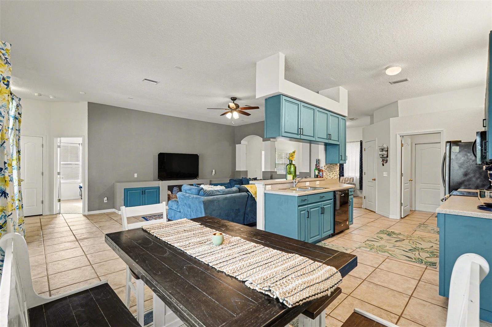 Image 14 of 31 For 9637 Wydella Street Street