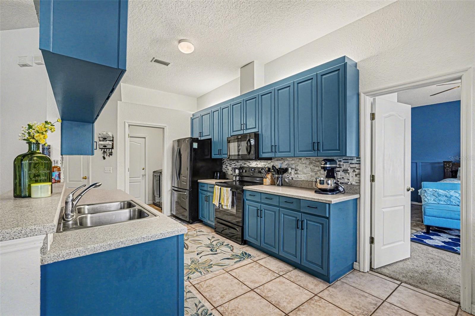 Image 16 of 31 For 9637 Wydella Street Street