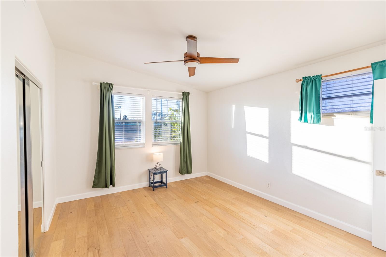 Image 15 of 25 For 2110 Alcazar Way S