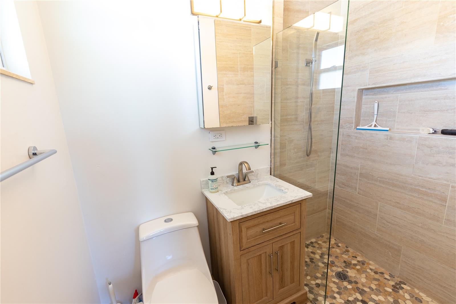 Image 19 of 25 For 2110 Alcazar Way S