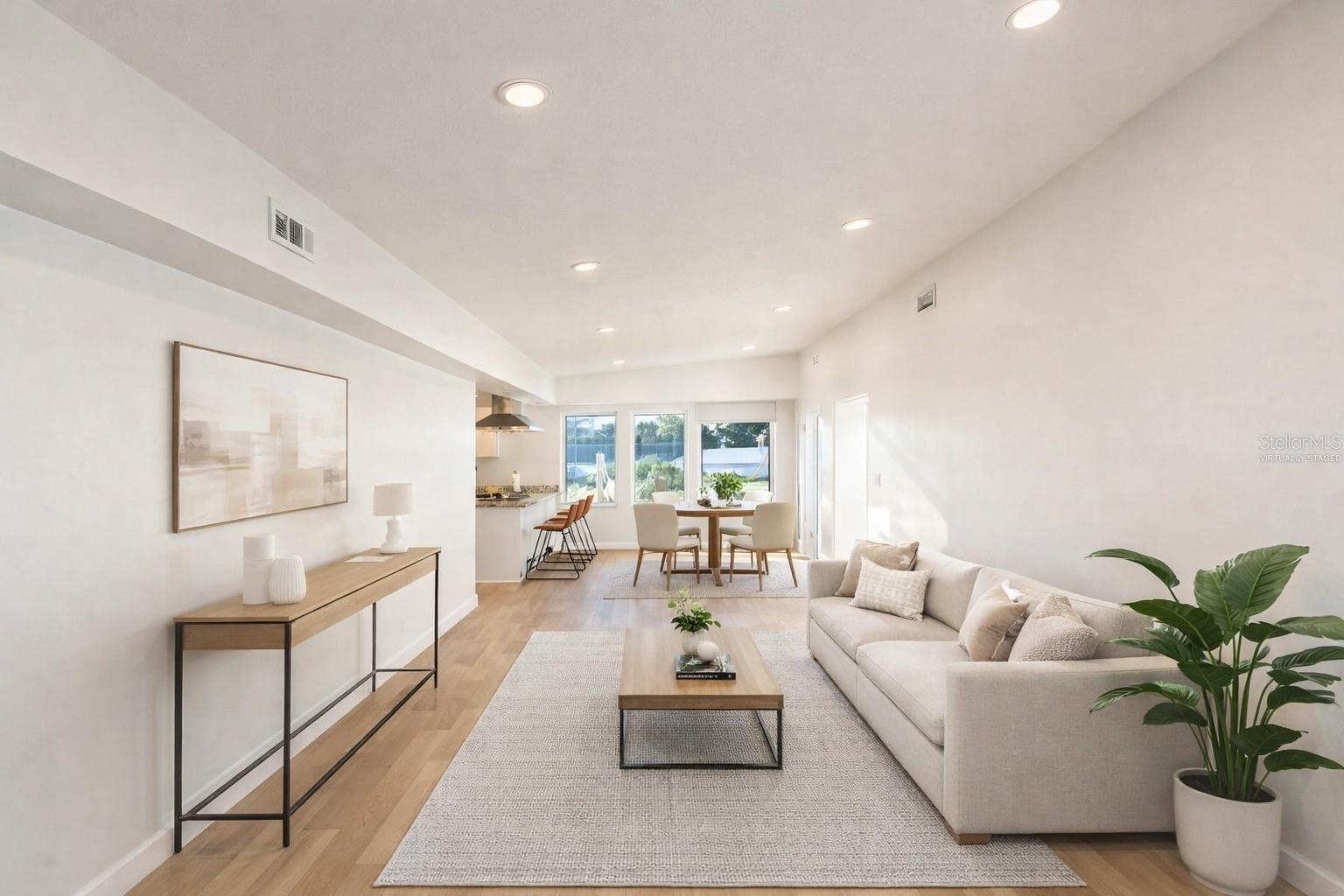 Image 3 of 25 For 2110 Alcazar Way S