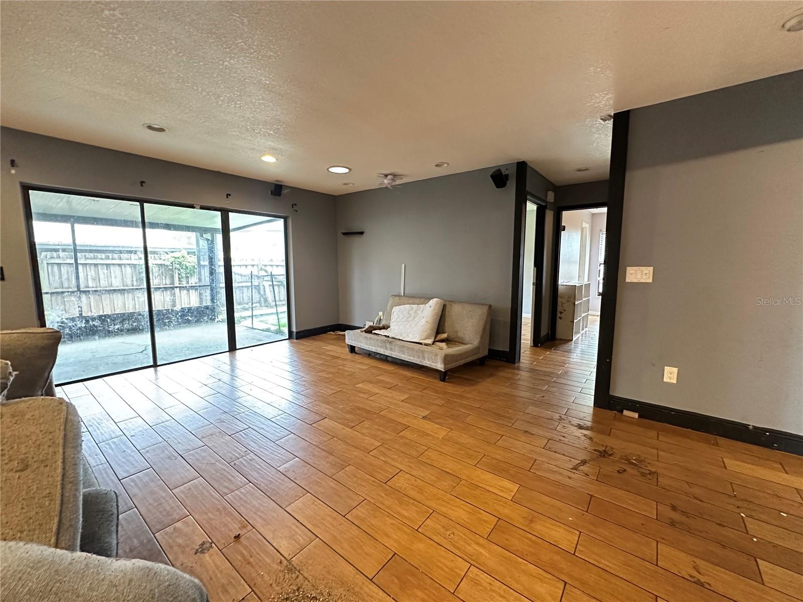 Image 17 of 30 For 1402 Shell Flower Drive