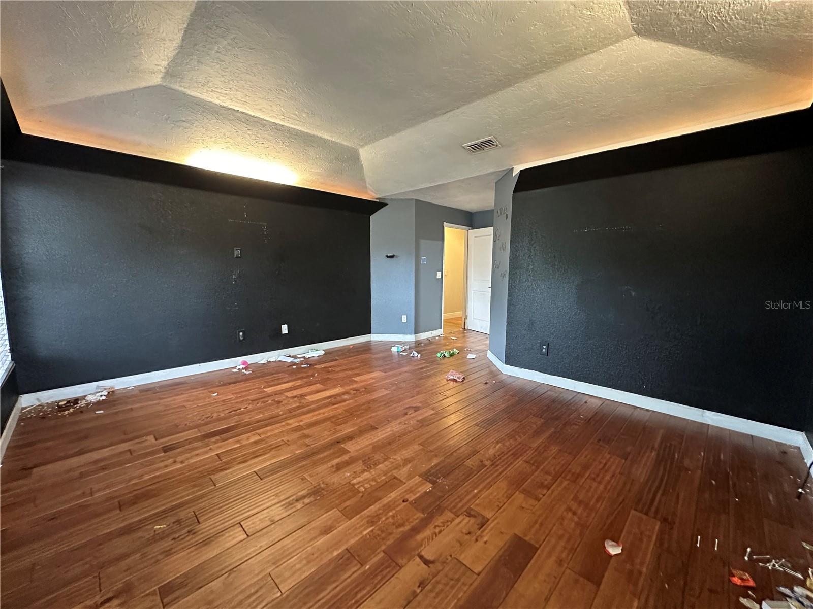 Image 20 of 30 For 1402 Shell Flower Drive