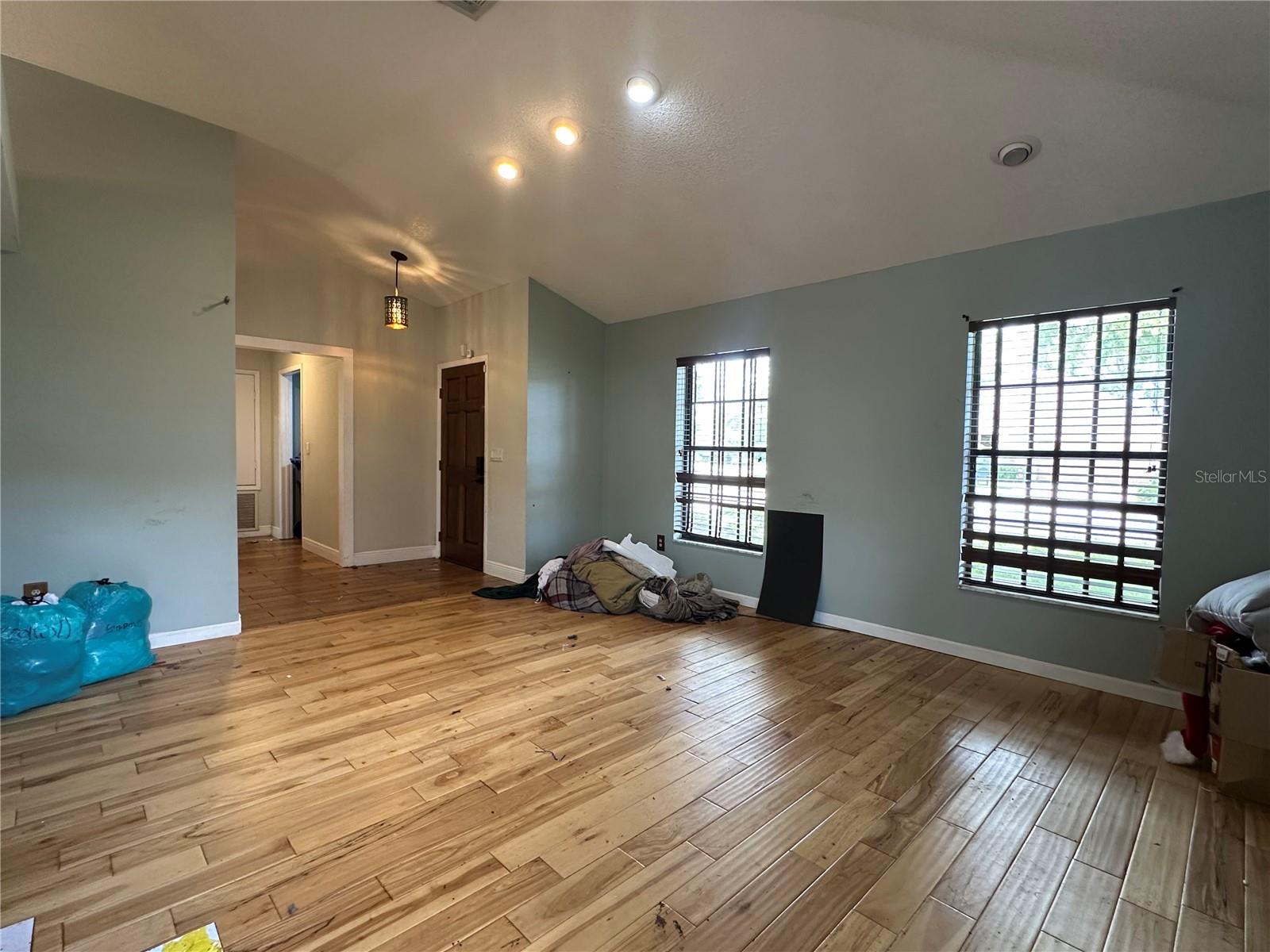 Image 6 of 30 For 1402 Shell Flower Drive