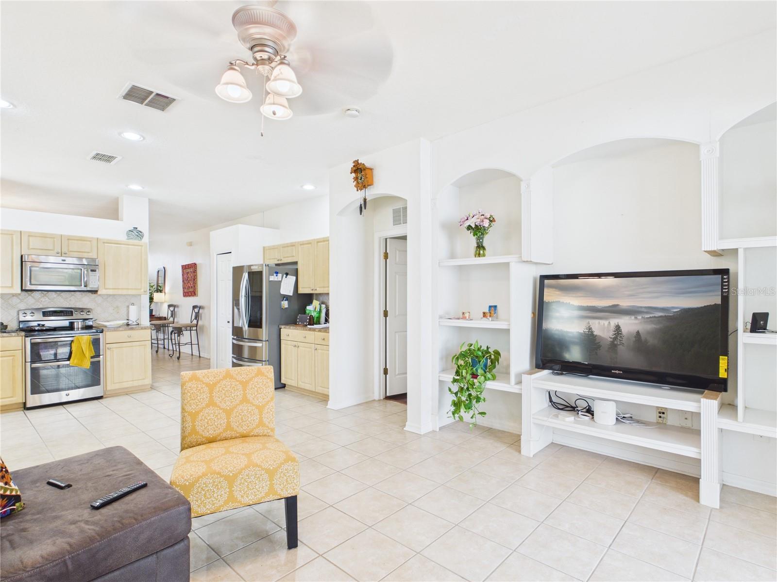 Image 11 of 52 For 17353 Lawn Orchid Loop