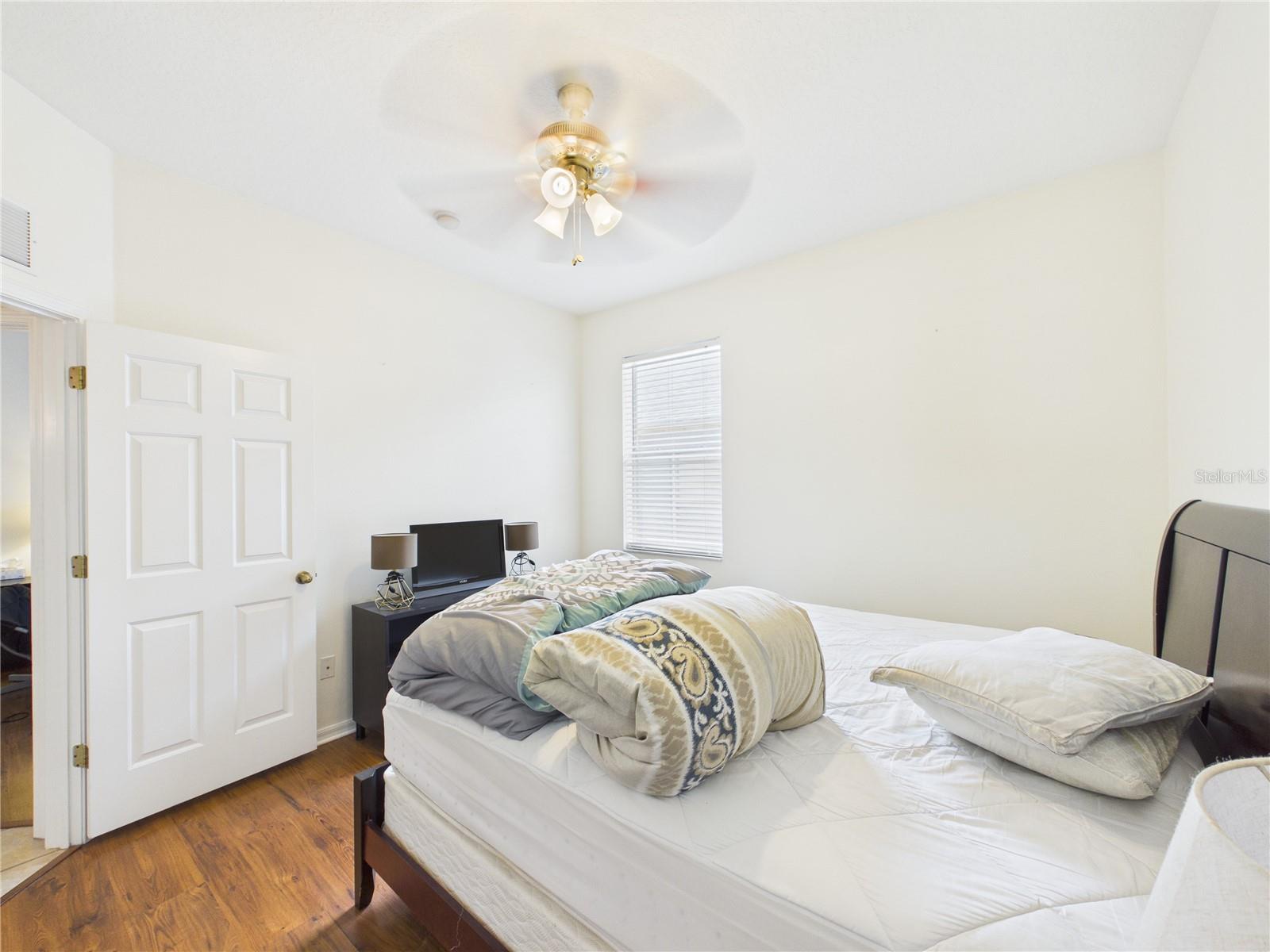 Image 20 of 52 For 17353 Lawn Orchid Loop