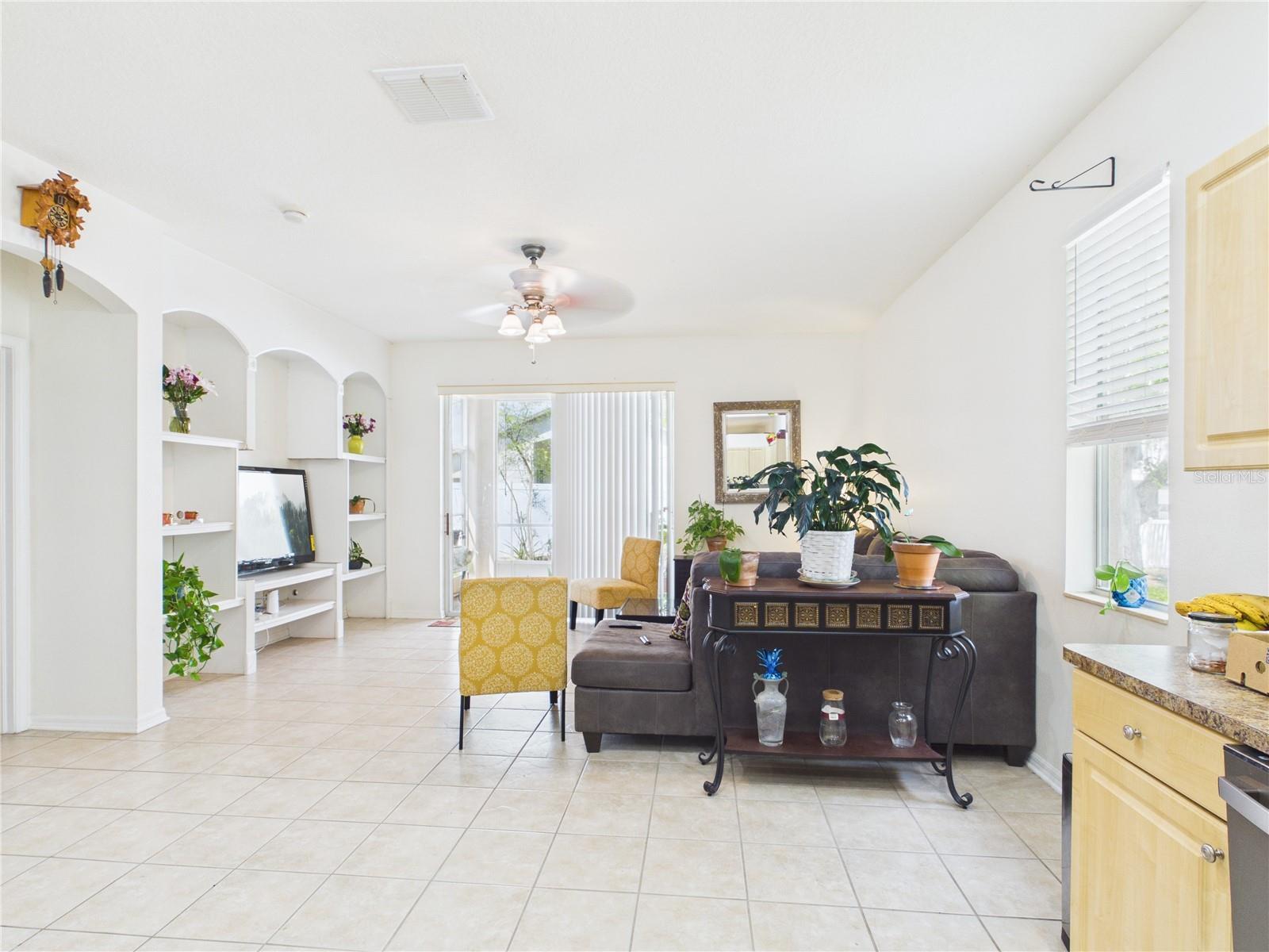 Image 23 of 52 For 17353 Lawn Orchid Loop