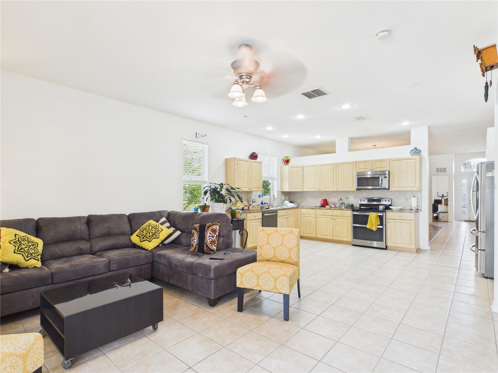 Image 25 of 52 For 17353 Lawn Orchid Loop