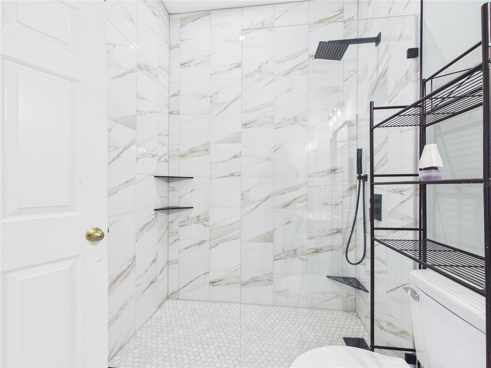 Image 31 of 52 For 17353 Lawn Orchid Loop