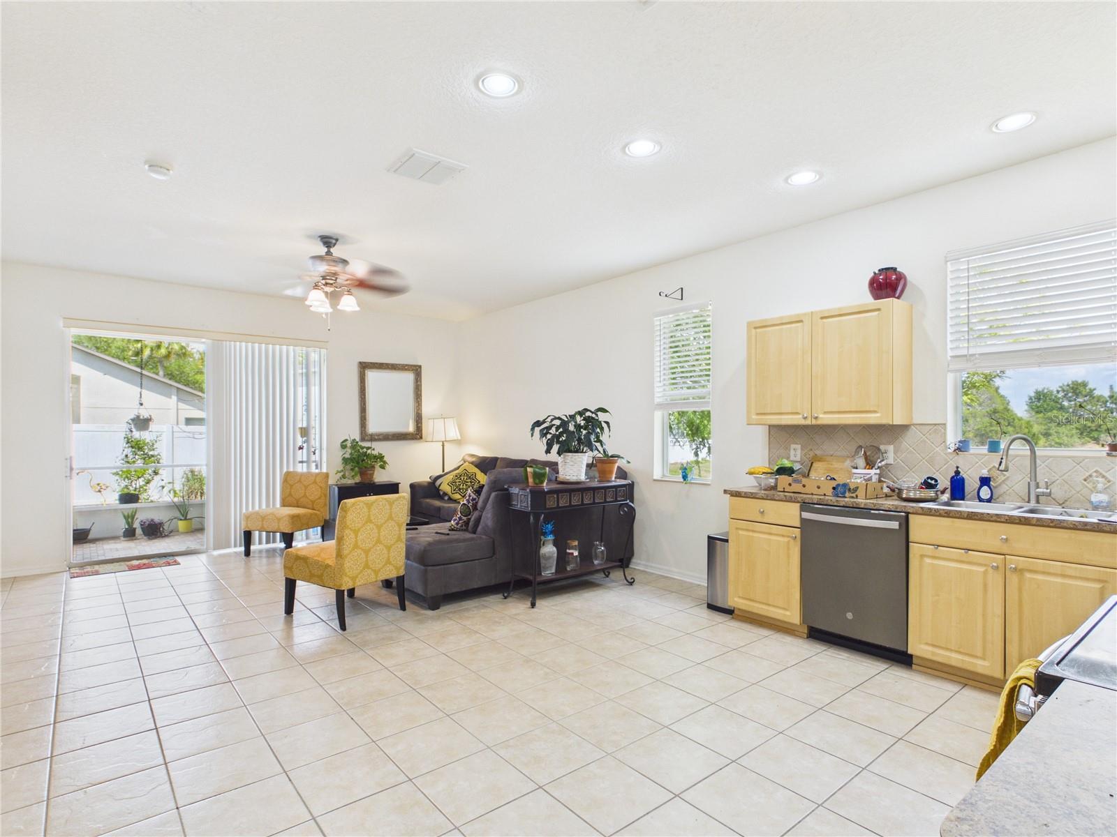 Image 4 of 52 For 17353 Lawn Orchid Loop