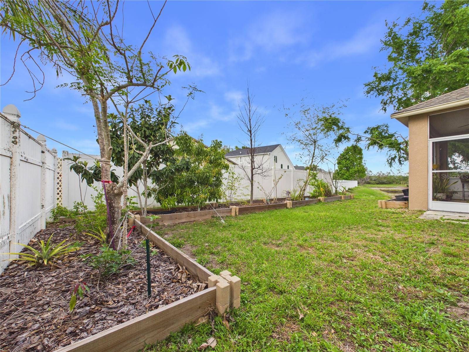 Image 49 of 52 For 17353 Lawn Orchid Loop