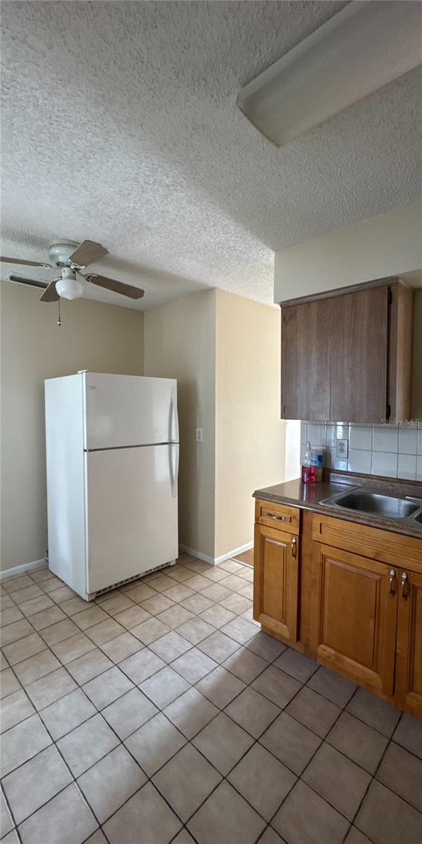 Image 11 of 21 For 12329 Park Boulevard 1