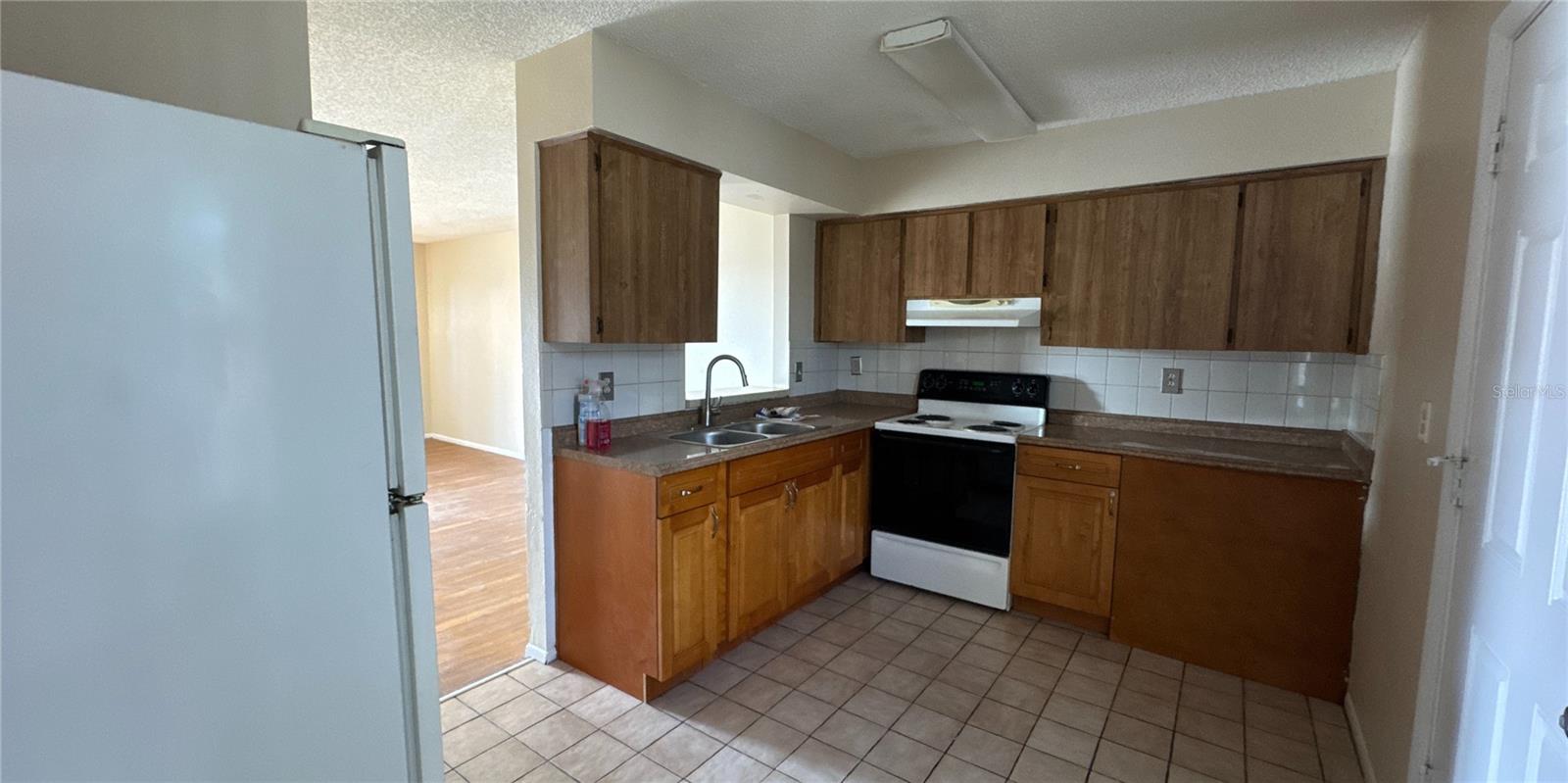 Image 13 of 21 For 12329 Park Boulevard 1