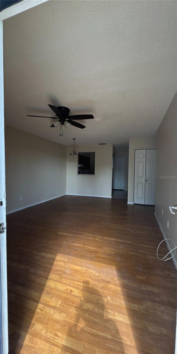 Image 20 of 21 For 12329 Park Boulevard 1