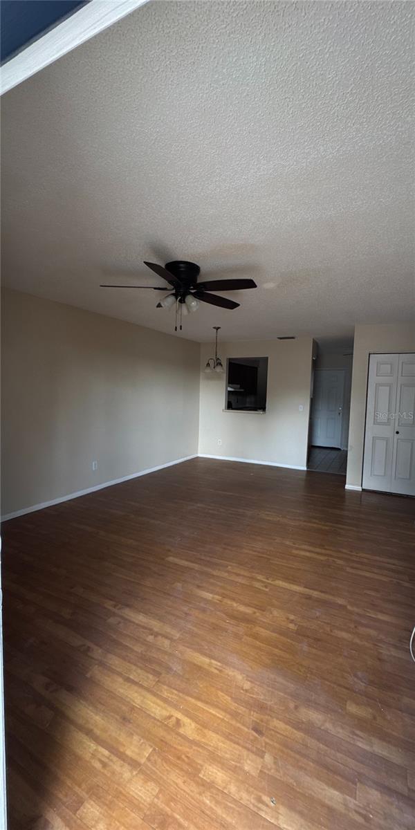 Image 3 of 21 For 12329 Park Boulevard 1