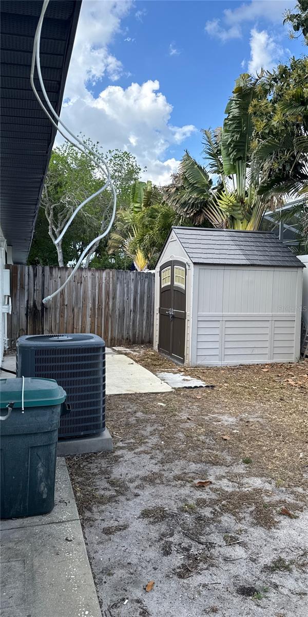 Image 8 of 21 For 12329 Park Boulevard 1