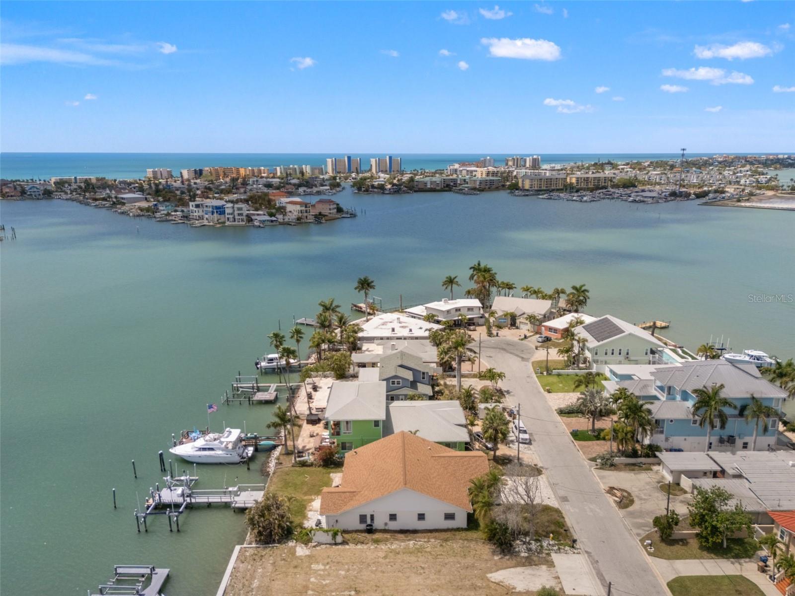 Image 4 of 9 For 811 Bay Point Drive