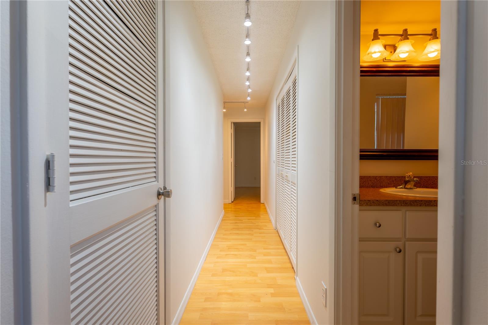 Image 15 of 29 For 6860 Whitman Court 32b