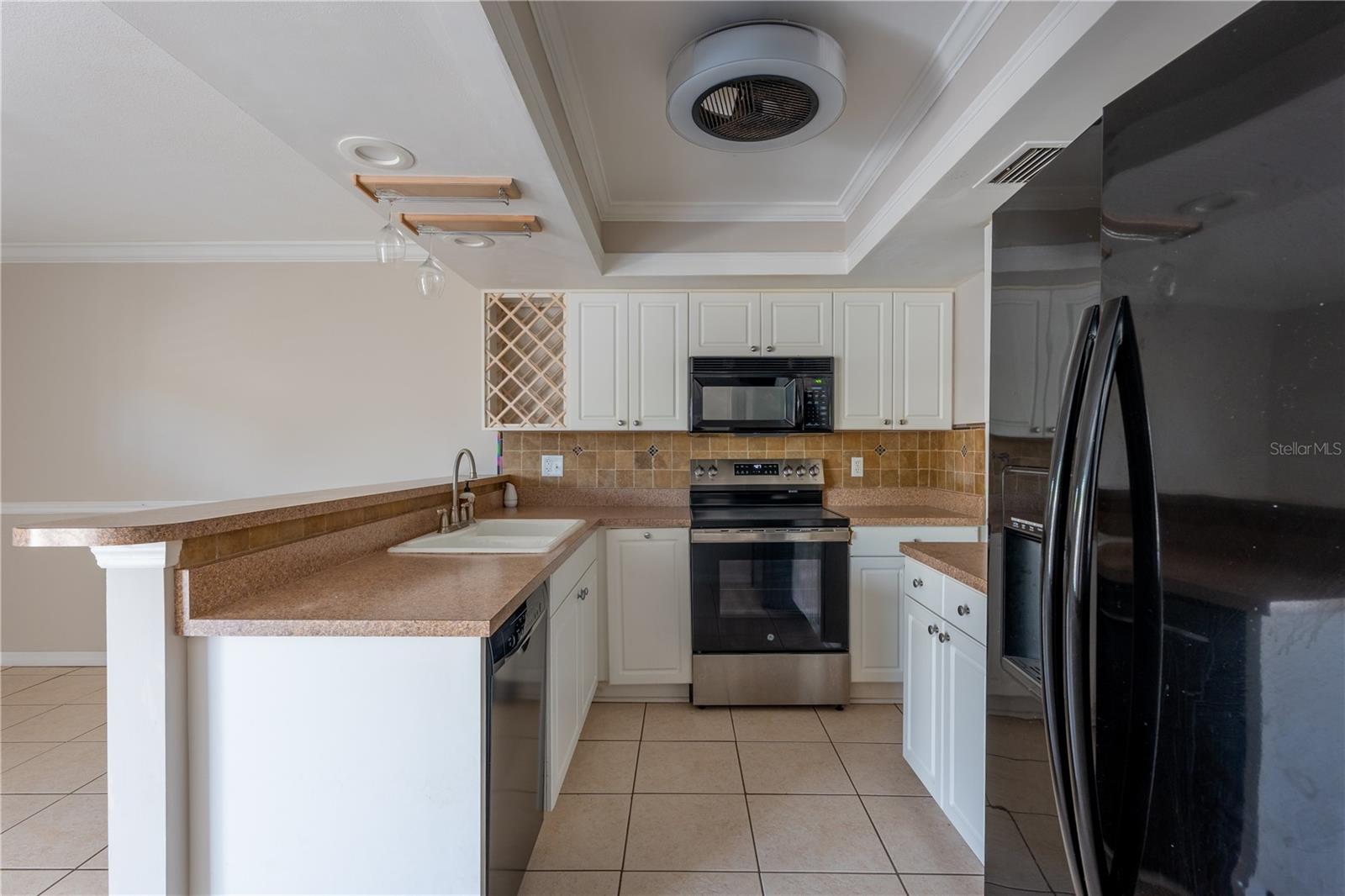 Image 9 of 29 For 6860 Whitman Court 32b