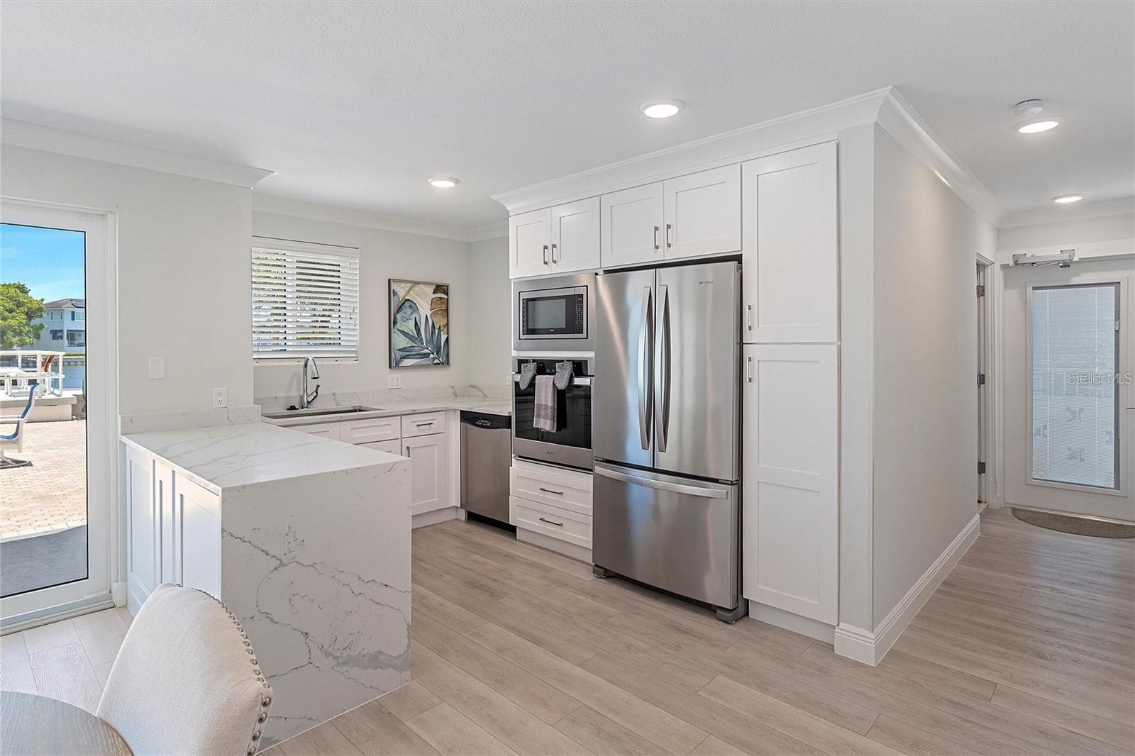 Image 34 of 42 For 1365 Snell Isle Boulevard Ne 8d