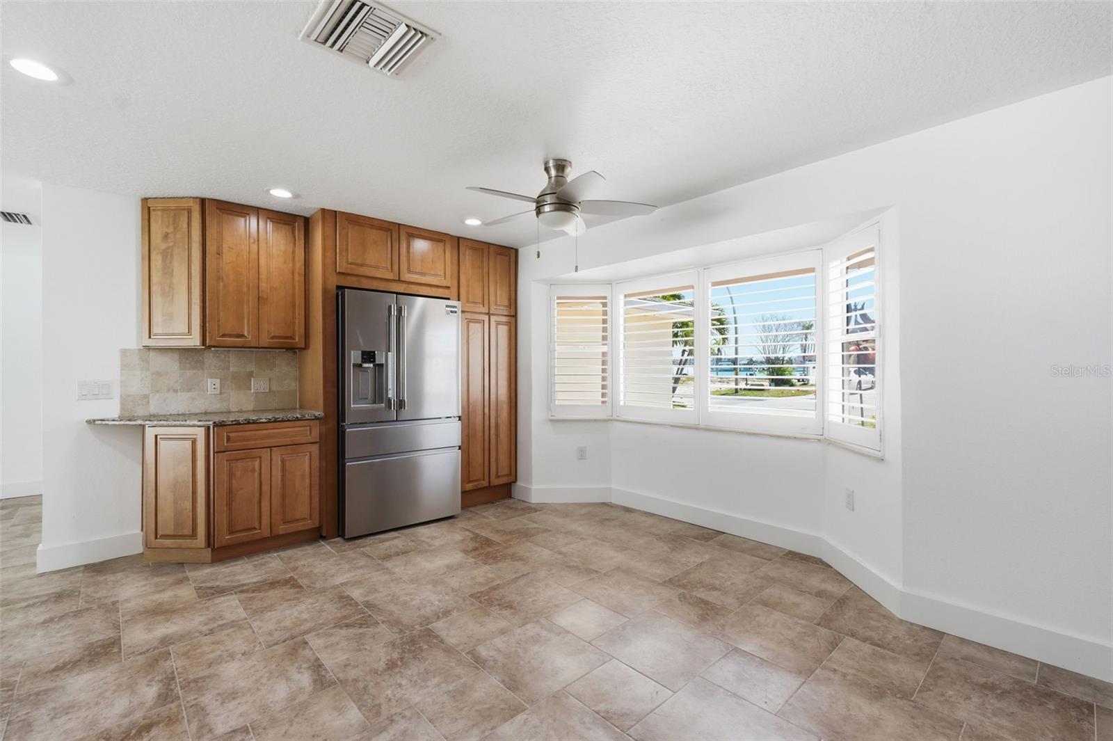 Image 25 of 52 For 711 64th Avenue