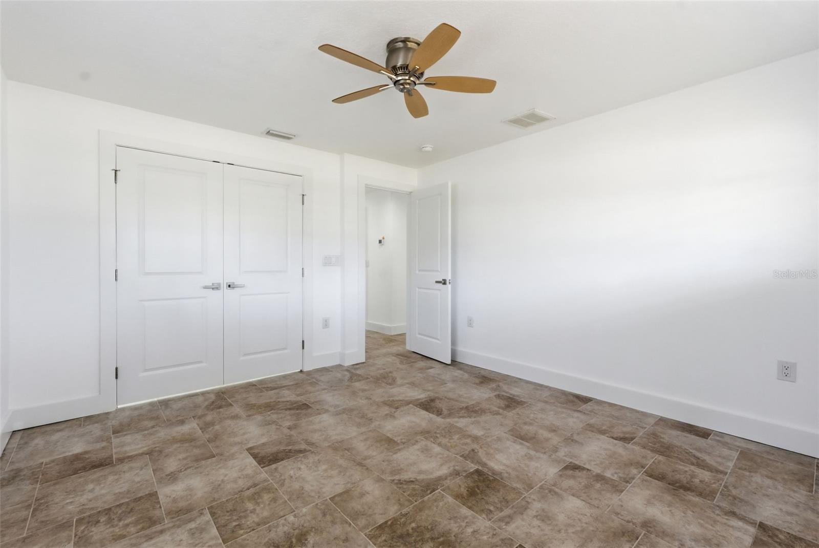 Image 36 of 52 For 711 64th Avenue