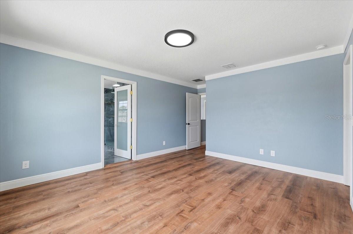 Image 19 of 41 For 6431 Como Place