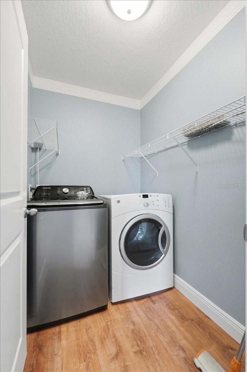 Image 27 of 41 For 6431 Como Place