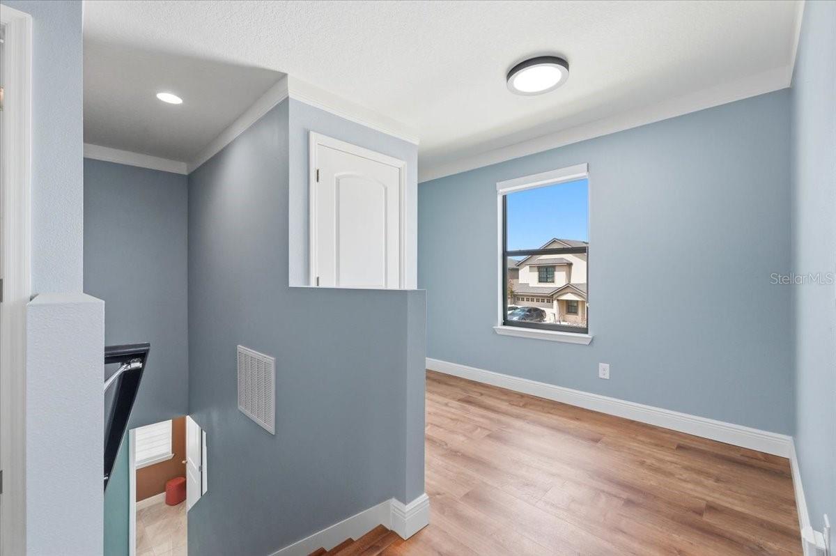 Image 28 of 41 For 6431 Como Place