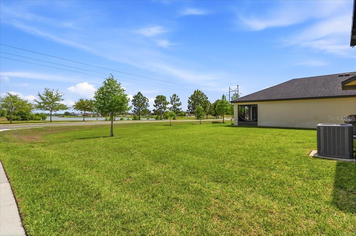 Image 32 of 41 For 6431 Como Place