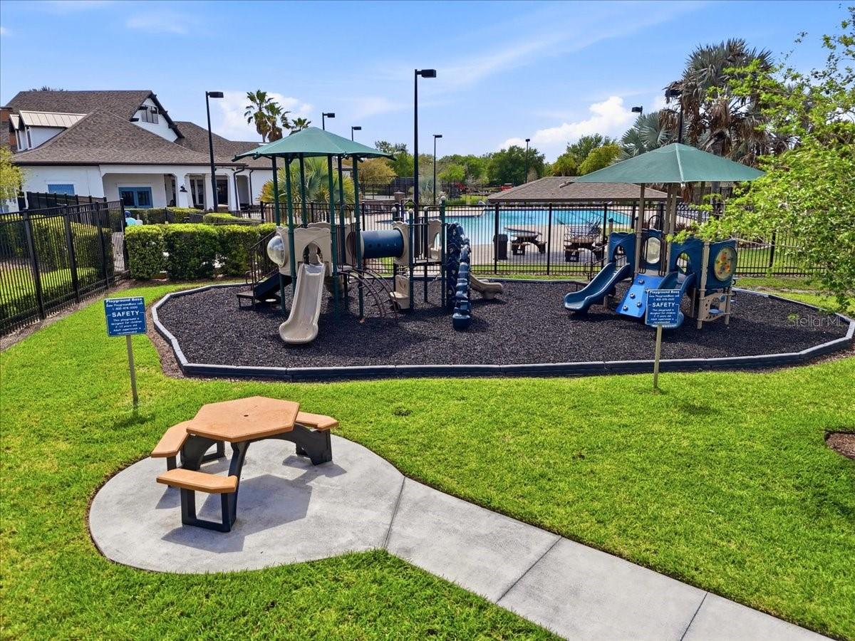 Image 35 of 41 For 6431 Como Place