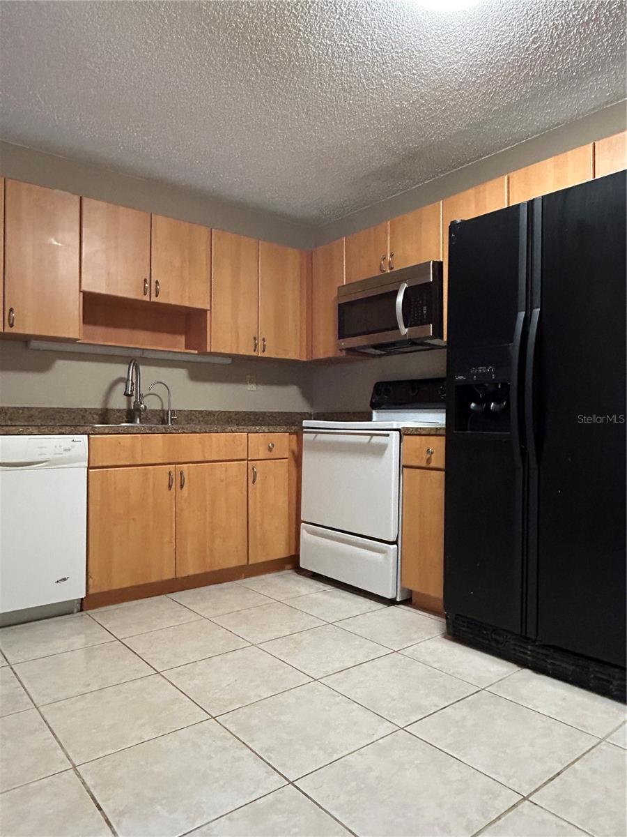 Image 7 of 20 For 21020 Voyager Boulevard 2