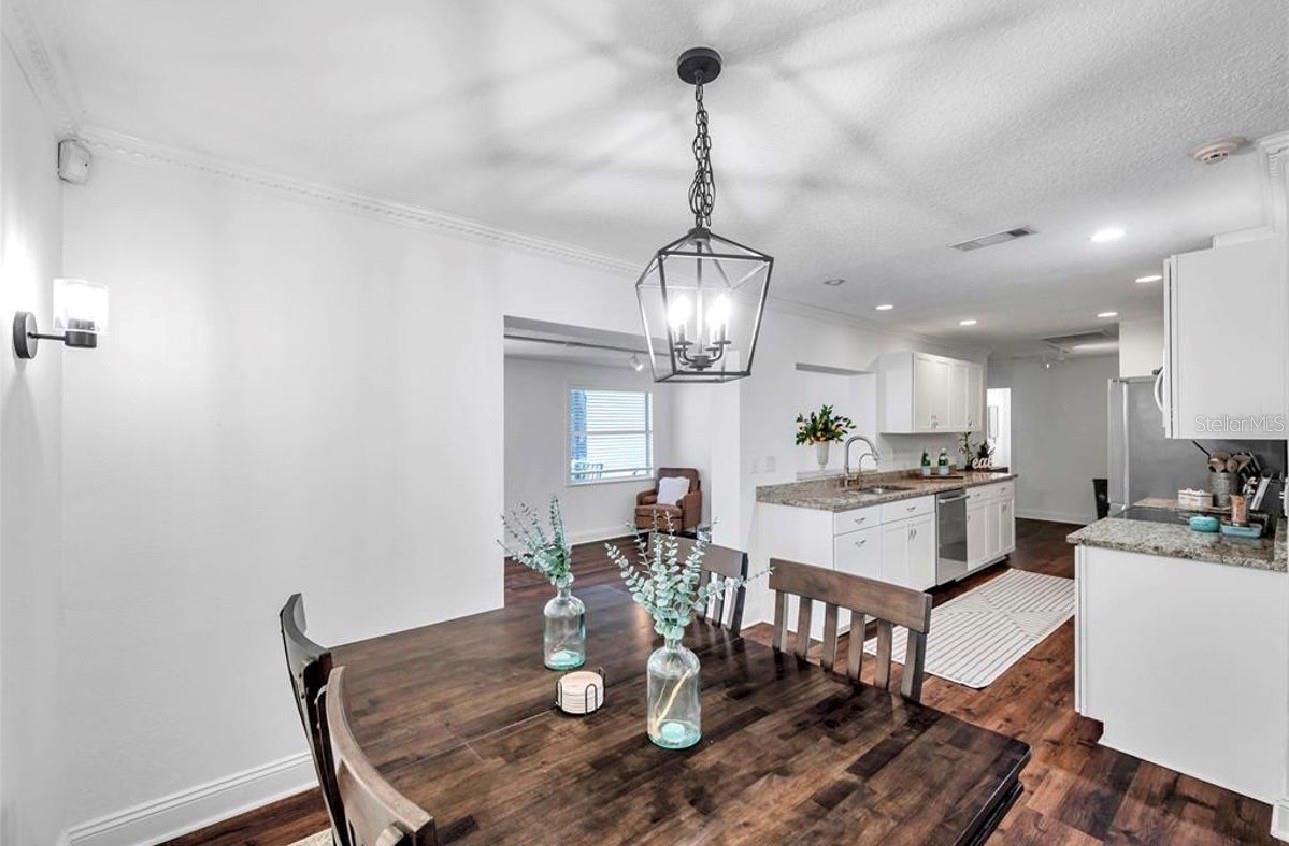 Image 10 of 34 For 2873 Sarah Drive