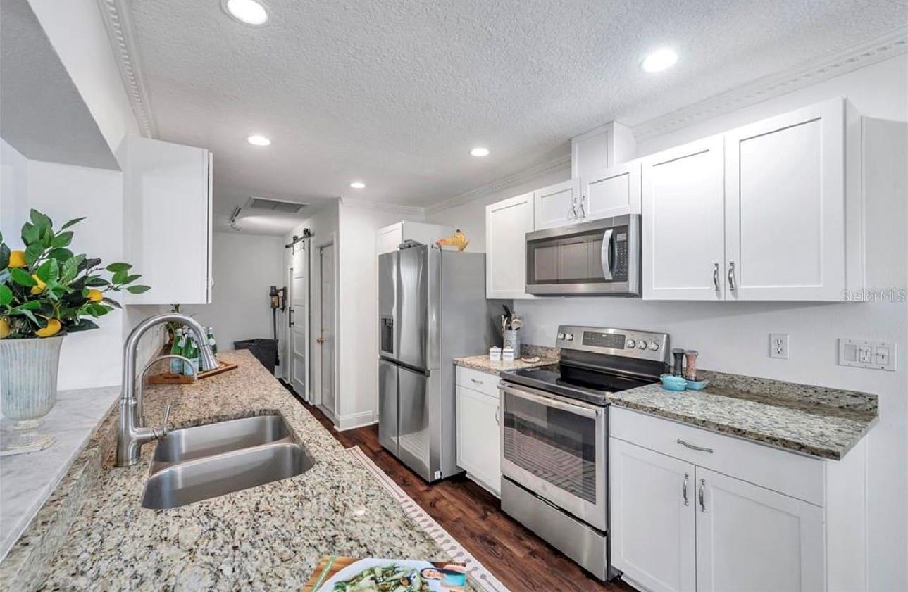 Image 11 of 34 For 2873 Sarah Drive