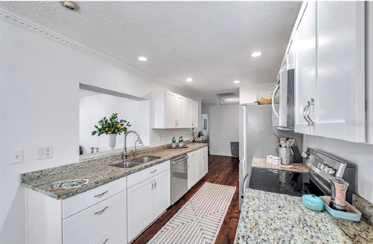 Image 12 of 34 For 2873 Sarah Drive