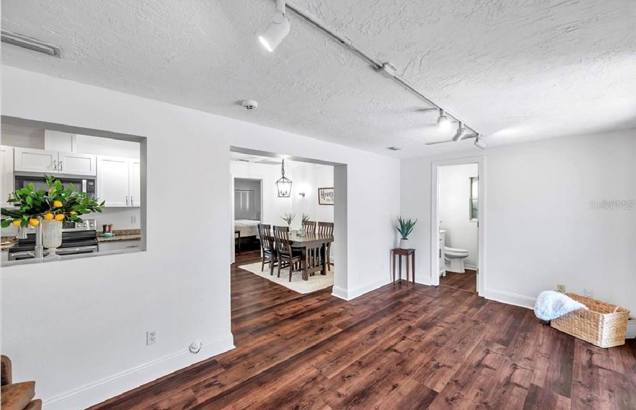 Image 24 of 34 For 2873 Sarah Drive