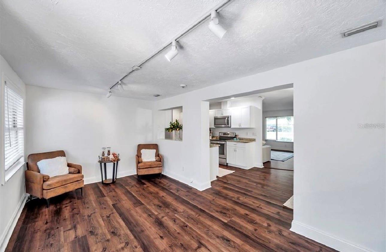 Image 25 of 34 For 2873 Sarah Drive