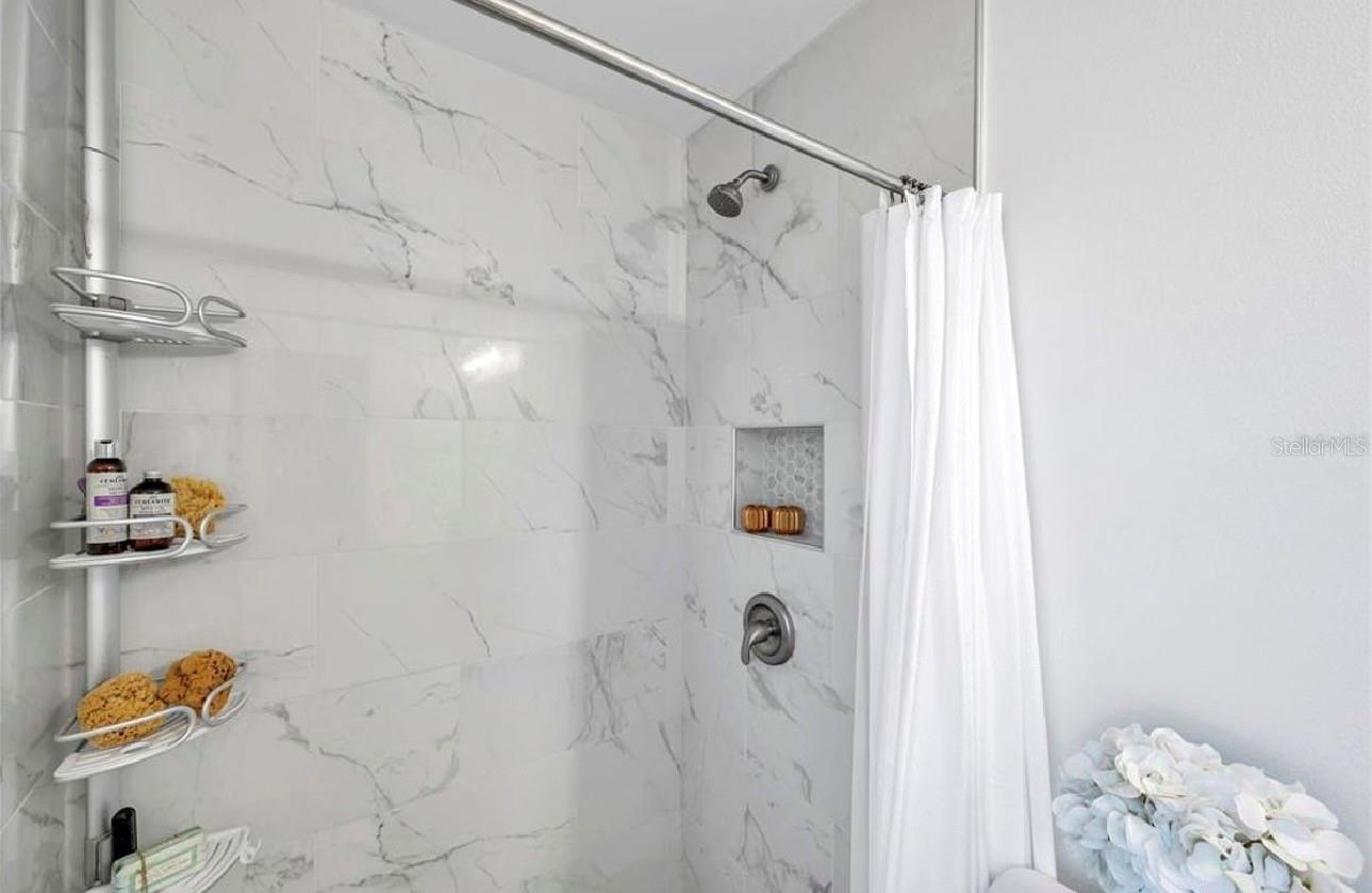 Image 8 of 34 For 2873 Sarah Drive