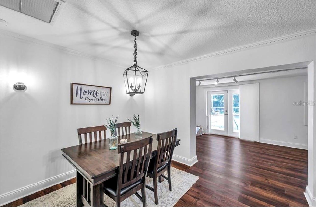 Image 9 of 34 For 2873 Sarah Drive