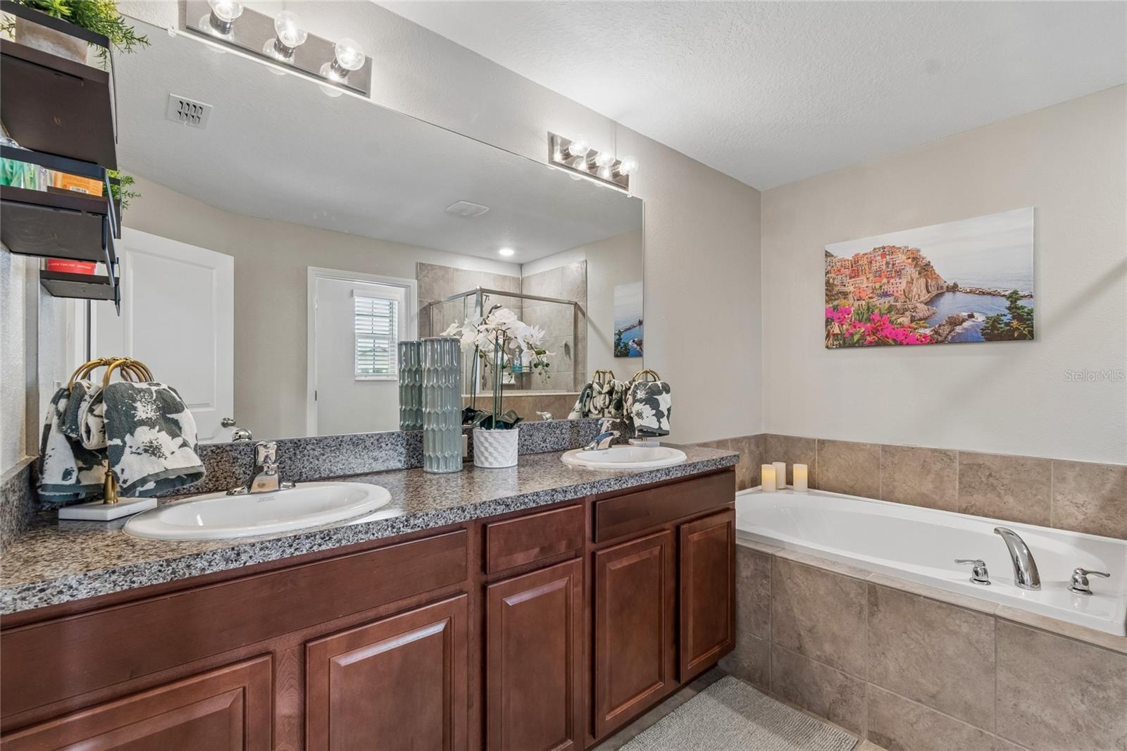 Image 20 of 51 For 8955 Shadyside Lane