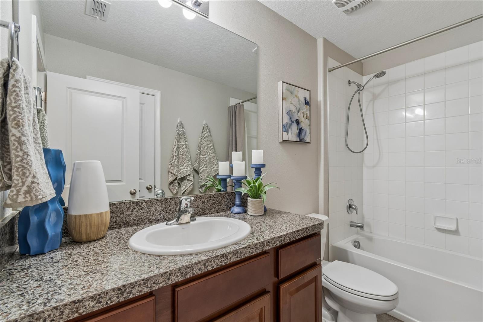 Image 26 of 51 For 8955 Shadyside Lane