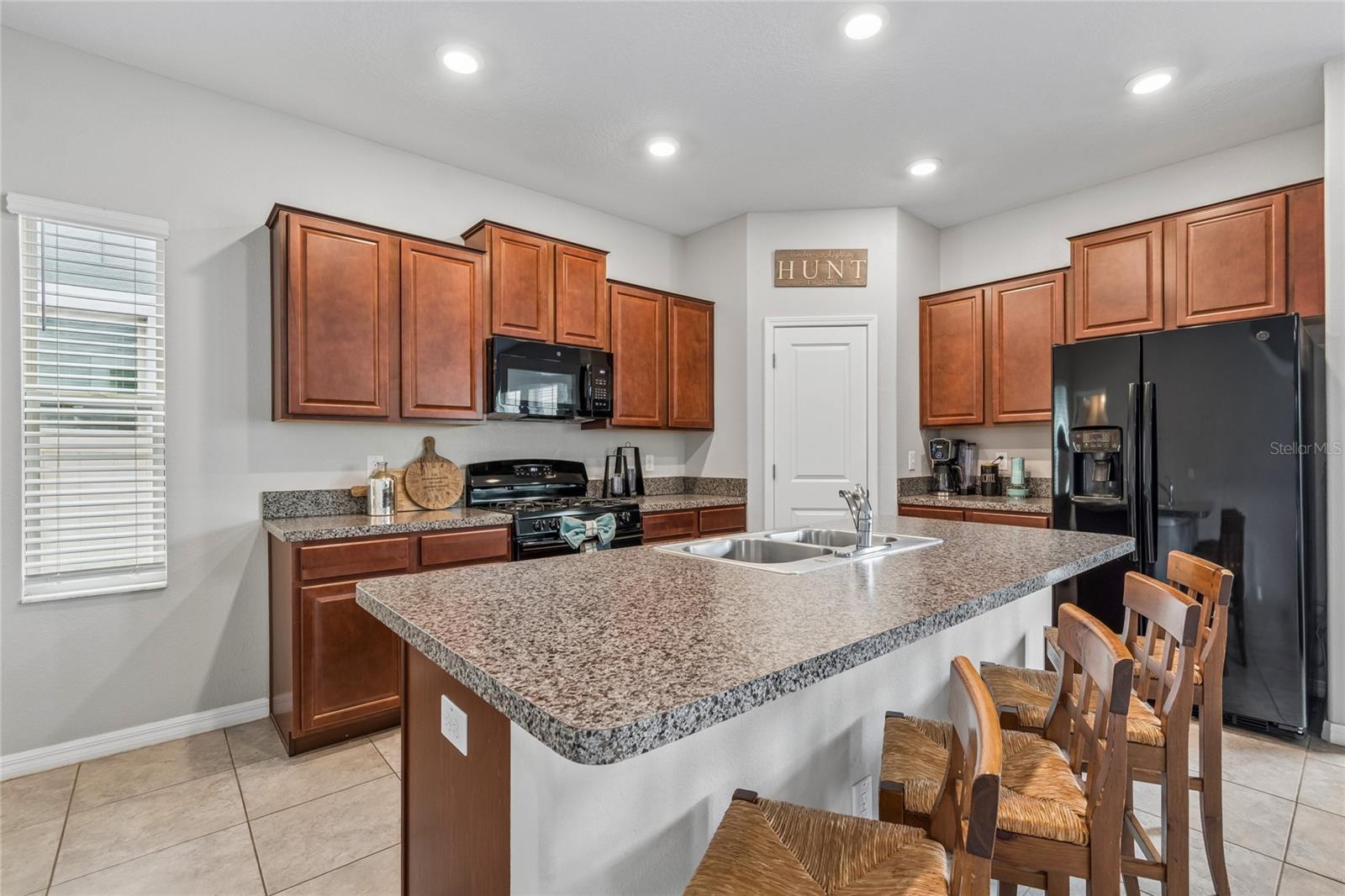 Image 7 of 51 For 8955 Shadyside Lane