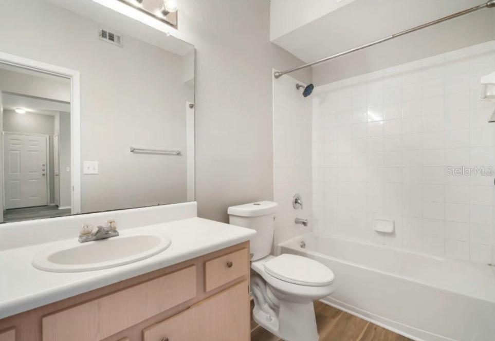 Image 4 of 9 For 13015 Sanctuary Cove Dr  204