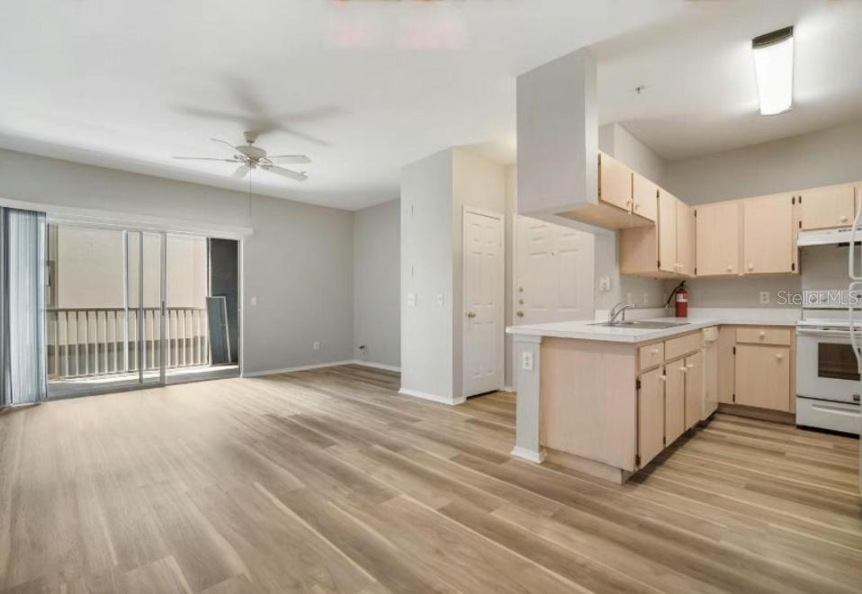 Image 6 of 9 For 13015 Sanctuary Cove Dr  204