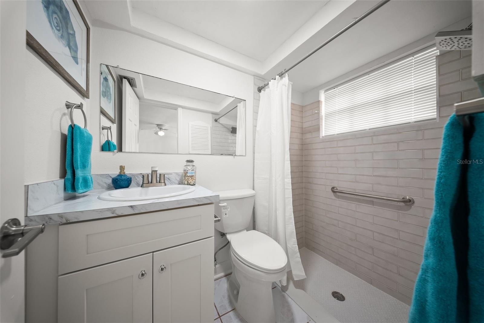 Image 12 of 47 For 4129 Stratford Drive 4129