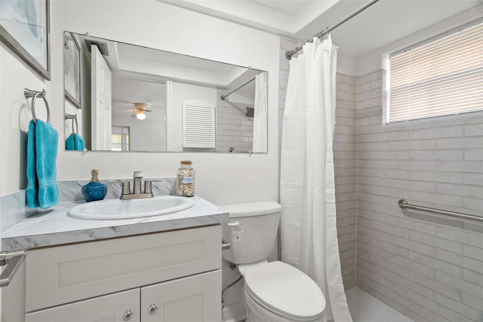 Image 14 of 47 For 4129 Stratford Drive 4129