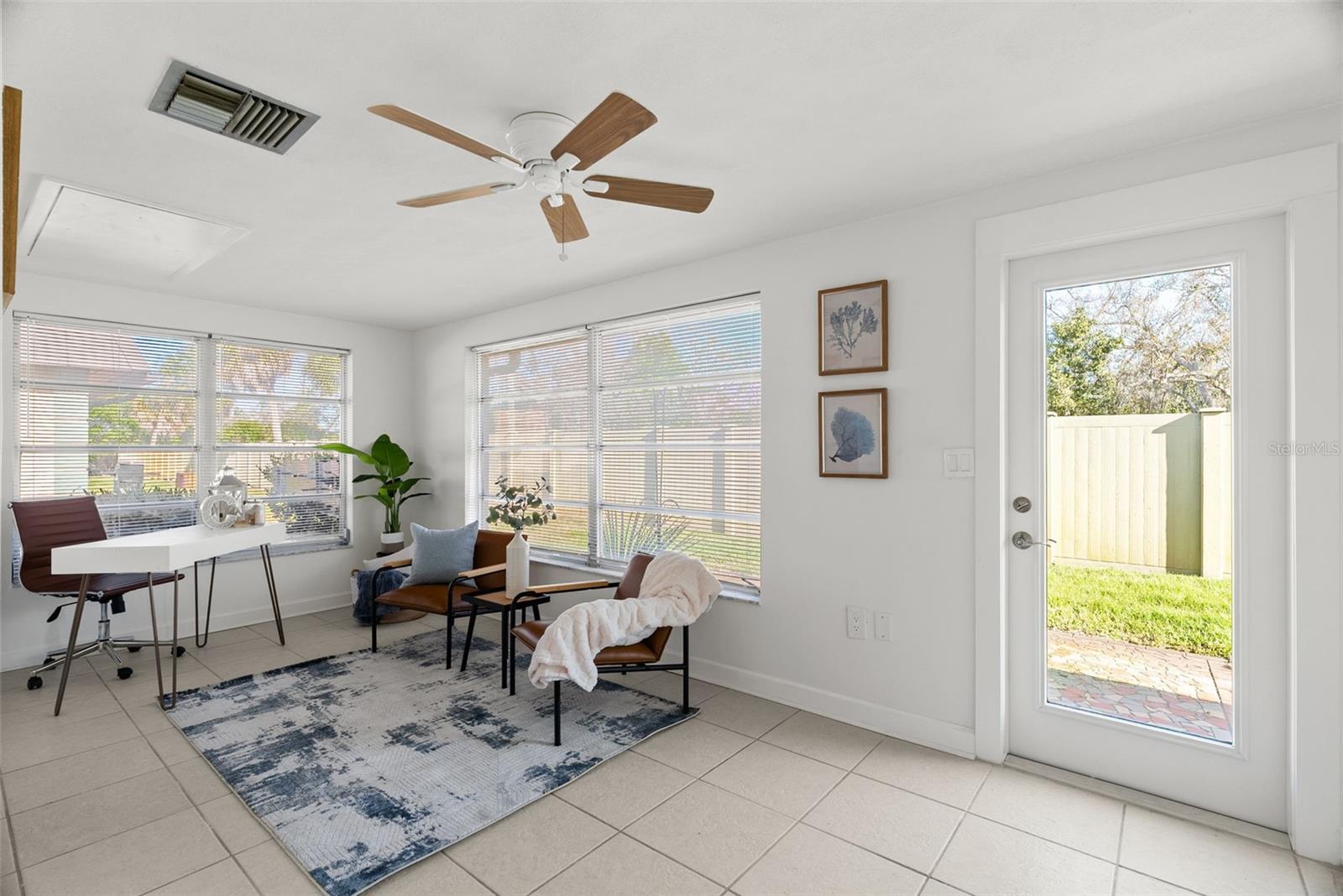 Image 27 of 47 For 4129 Stratford Drive 4129