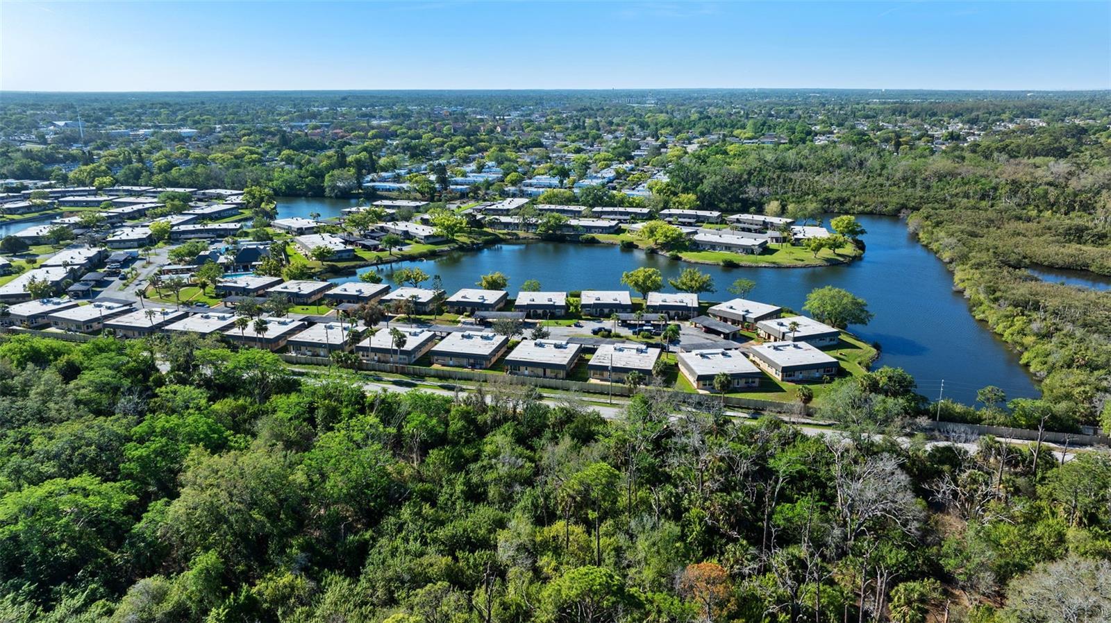 Image 32 of 47 For 4129 Stratford Drive 4129