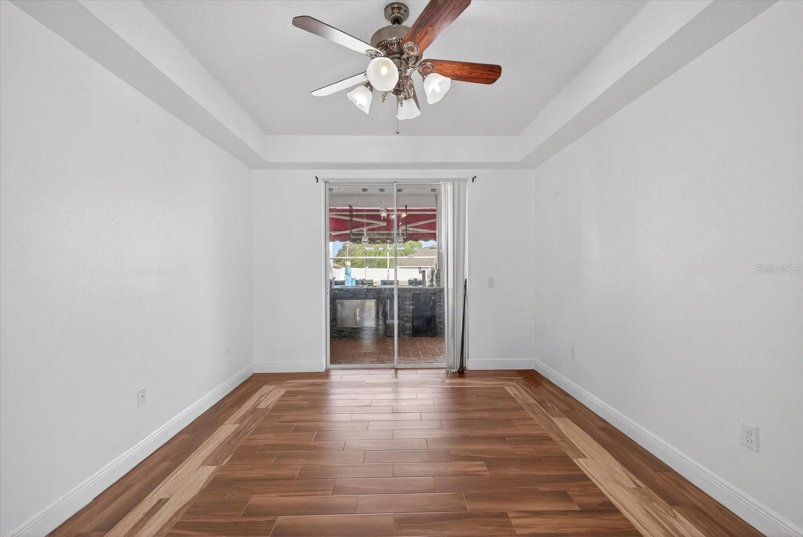 Image 15 of 54 For 4613 Mariner Boulevard