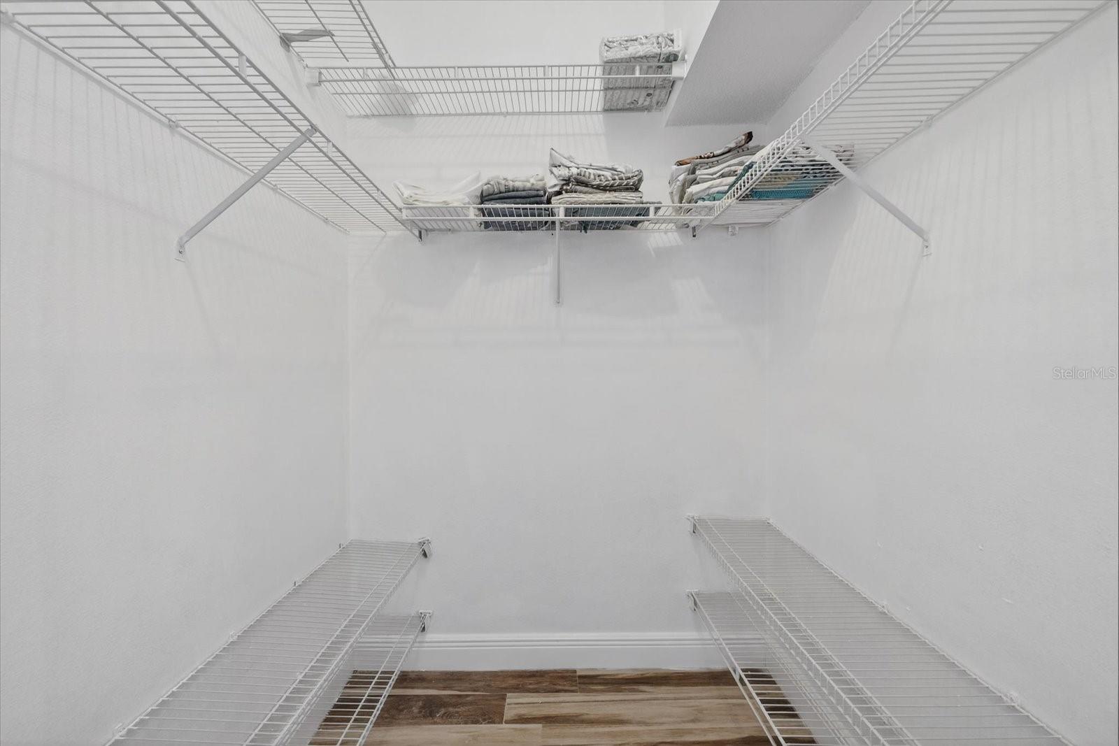 Image 18 of 54 For 4613 Mariner Boulevard